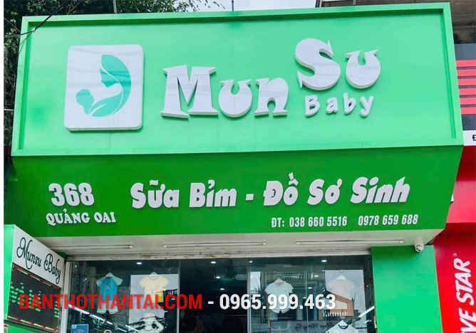 Biển quảng cáo cửa hàng mẹ và bé 1