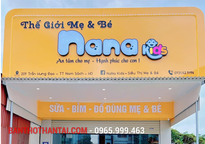 Biển quảng cáo cửa hàng mẹ và bé 7