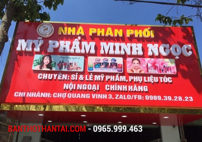 Biển quảng cáo cửa hàng mỹ phẩm 17