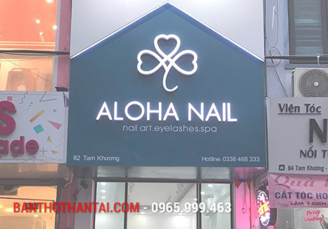 Biển quảng cáo cửa hàng nail 1