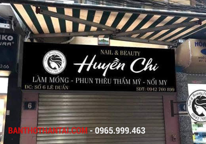 Biển quảng cáo cửa hàng nail 11