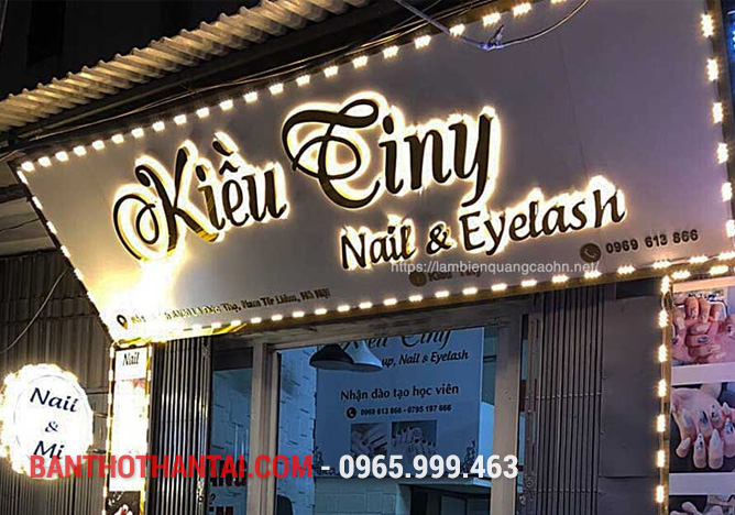 Biển quảng cáo cửa hàng nail 7