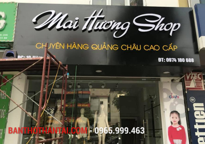 Biển quảng cáo cửa hàng quần áo 17